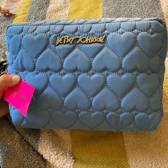 NWT Betsey Johnson Weekender Cosmetic Case - Picture 11 of 12